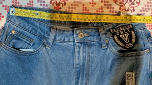 Only Women&#39;s Boyfriend Fit Denim Jeans.