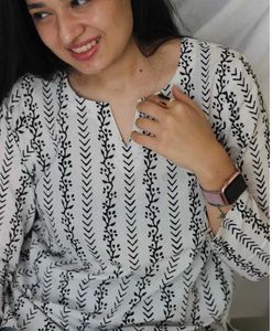 Sangouri Women Printed  Straight Kurta