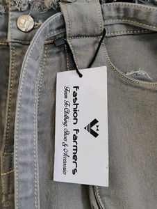 Grey Skinny Jeans With Belt