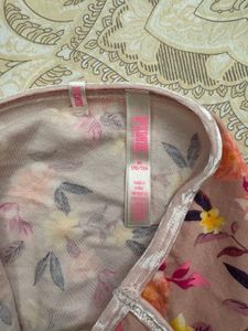 VS Floral &amp; Lace Panty Bundle- Set Of 2