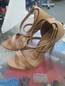 Two Heels For Sell 🎉