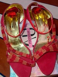 beautifull Red Embellished 👠❤️