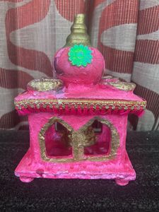 Pink Idol Showpiece