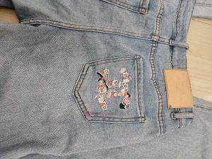 Straight jeans