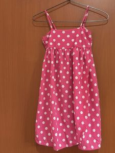 Cute Pink Polka Dot top fit size M at just 129