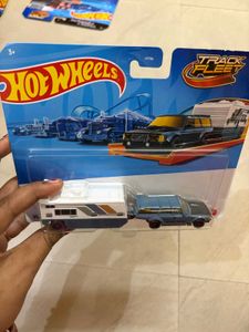 Hot Wheels Track Fleet - Volvo 240 Estate