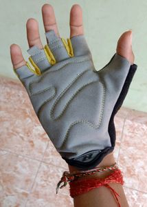 Nivia Gym Gloves Python