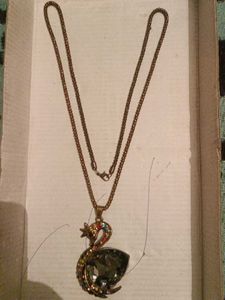 Pendant Set With Chain