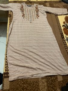 Women Kurta And Pant Set With Matching Duptta