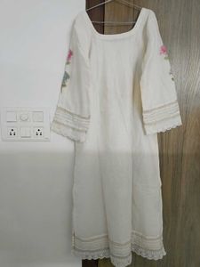 Very Beautiful White Dress Set New In Condition