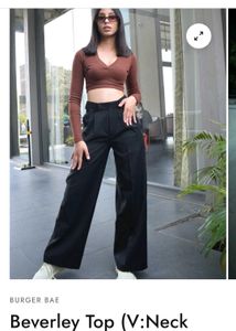 Burger bae Stylish Brown V-Neck Crop Top