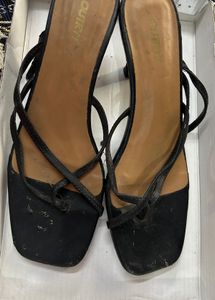 outryt by ajio Black Strappy Heels