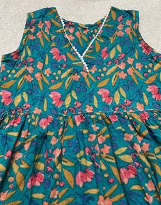 Floral Print Sleeveless Top
