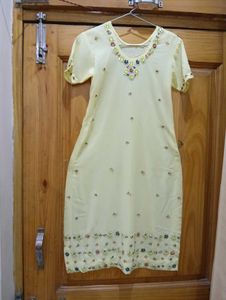 Yellow Kurta With Beads &amp; Stones Works