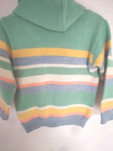 Girls Woolen Hoddie
