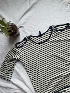 Shoulder Cutout Top