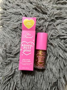 Too Faced Kissing Jelly Gloss