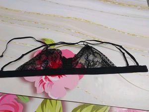 (1300)Black Lace Bralette