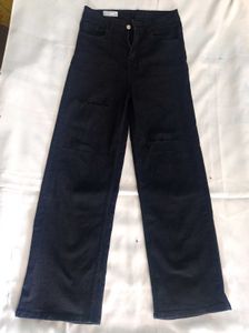 Cut Out Jeans