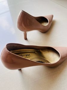 Heels/ Pumps