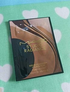 M.A.C Studio Radiance Serum-Powered Foundation