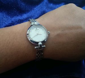 Titan Silver Colour, Round Small Dial