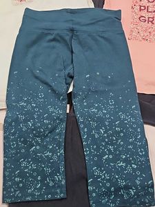 2 Girls T-shirt &amp; 3/4 Legging Set