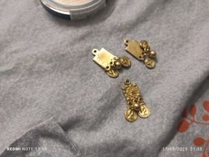 Golden Buttons