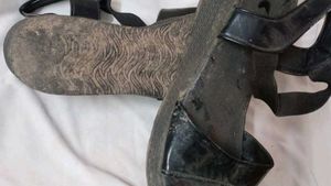 EXTREMELY USED HEELS✨🎀