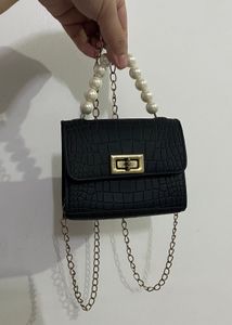 Chic Black Handbag