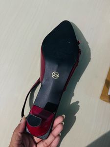 Burgundy 👠heels