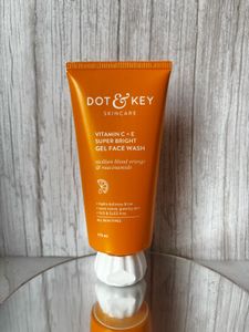 Dot &amp; Key Vitamin C Face Wash