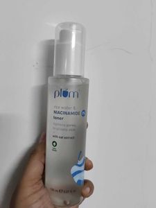 Plum  Rice Water And Niacinamide toner
