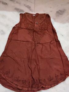 Sleevless Top