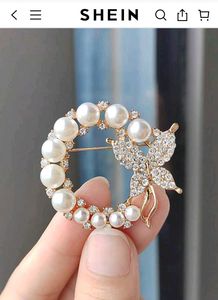 PEARL RHINESTONE BROACH✨
