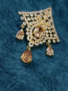 Vintage Inspired Gold Tone Brooch