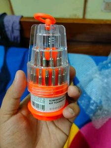 Screwdriver Set, Steel 31 in 1 with 30 Screw driver Bits, Professional Magnetic Driver Set, for PC/Household/Furniture/Tablet/Game Console/Electronic Devices