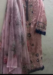 Pakistani Suit With Pretty Sleeves And Pant