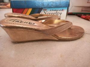 Trendy Gold Flats