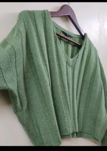 Ribbed Knit Crop Pullover