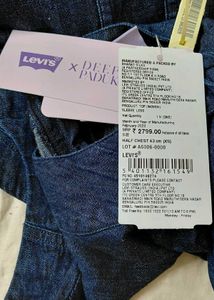 Levi&#39;s × Deepika Padukone Tie-Neck Top