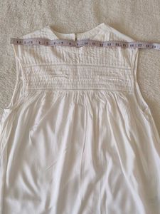 White Sleeveless Top old navy