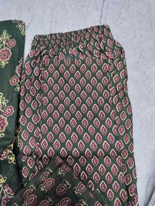 Women Printed Flared A-Line Kurta with Pant😍