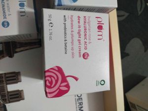 PLUM NIACINAMIDE GEL,SERUM, Sunscreen