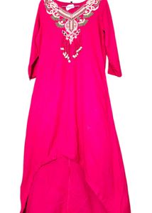 Elegant Pink Embroidered Kurta