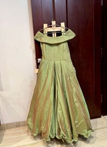Pretty Silk Green Ethnic Gown