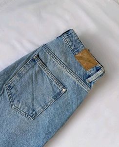 Straight Jeans
