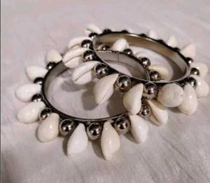 Shell Bangle Set
