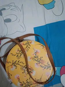 DailyObjects Floral Sling Bag