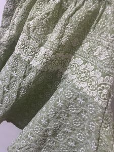 PEPLUM EMBROIDERED SLEEVLESS TOP